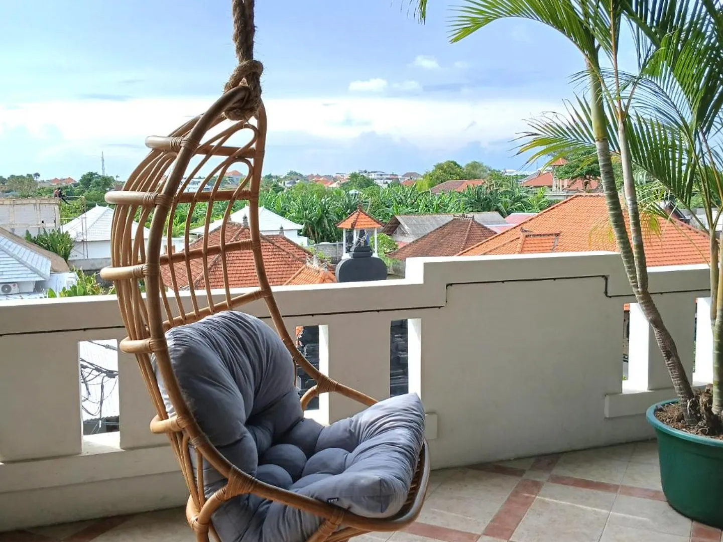 Nice Place To Stay - Cozy Living Seminyak Aparthotel