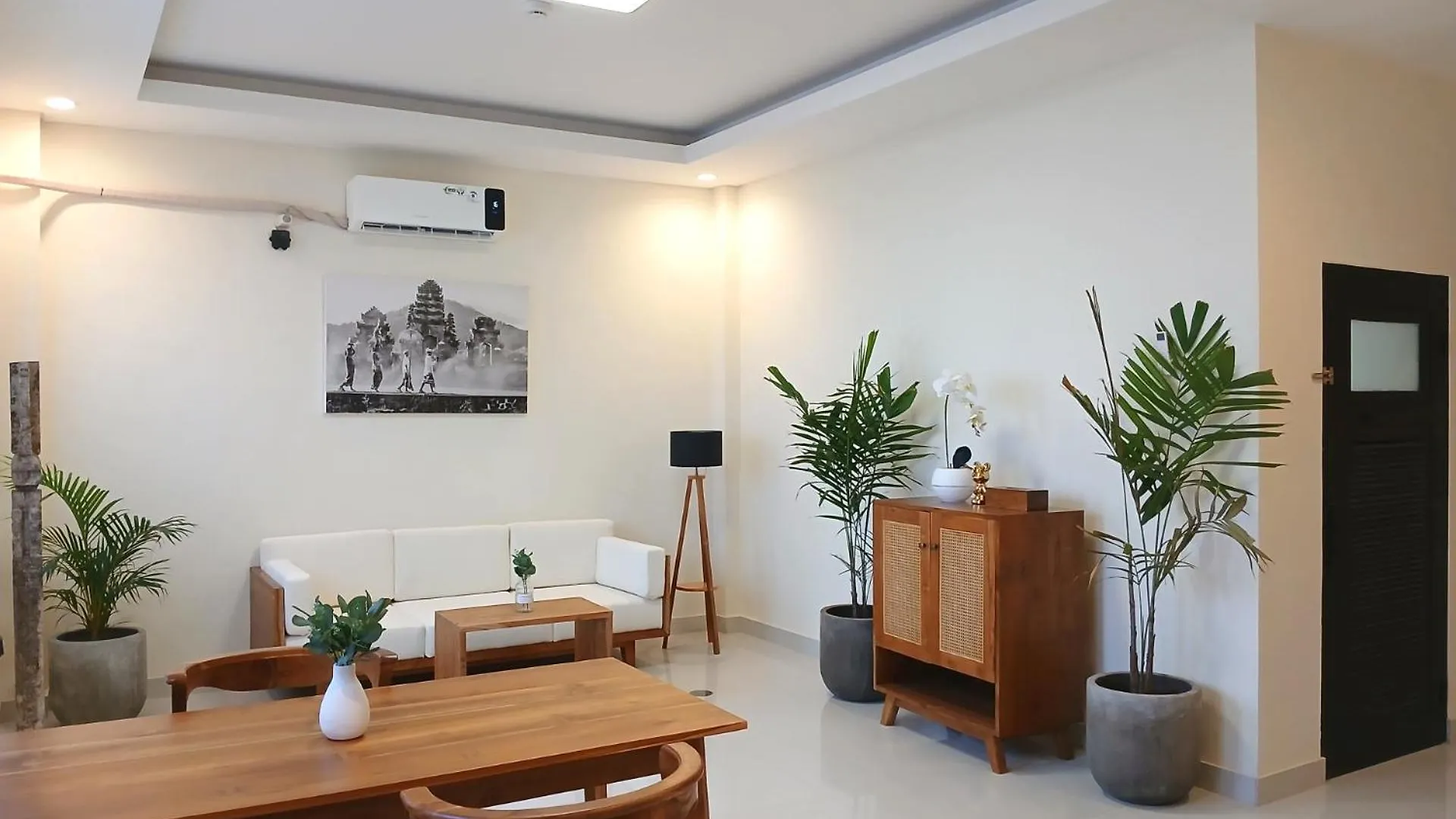Aparthotel Nice Place To Stay - Cozy Living Seminyak