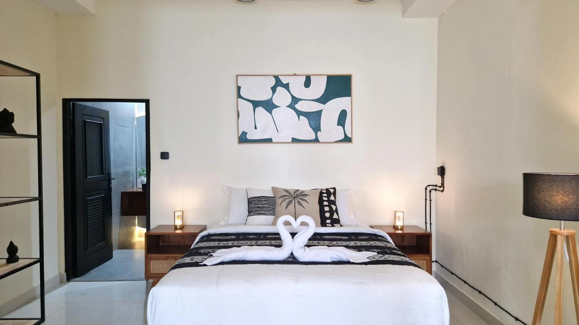 Nice Place To Stay - Cozy Living Seminyak  0*, Seminyak (Bali)
